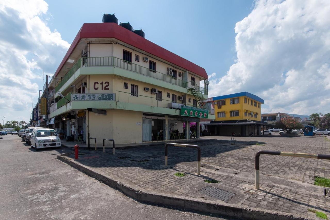 Spot On 89582 Evergreen Hotel Keningau Eksteriør billede