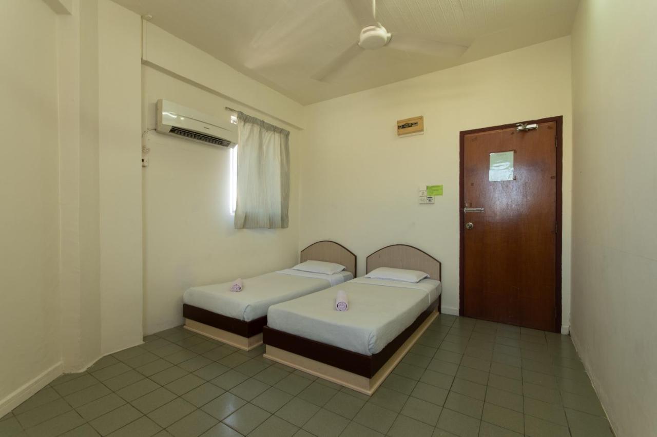 Spot On 89582 Evergreen Hotel Keningau Eksteriør billede