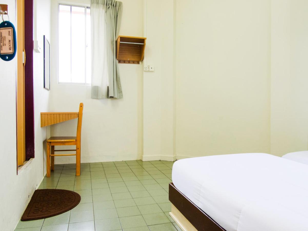 Spot On 89582 Evergreen Hotel Keningau Eksteriør billede